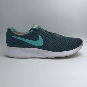 Nike Tanjun Lace Up 812655-300